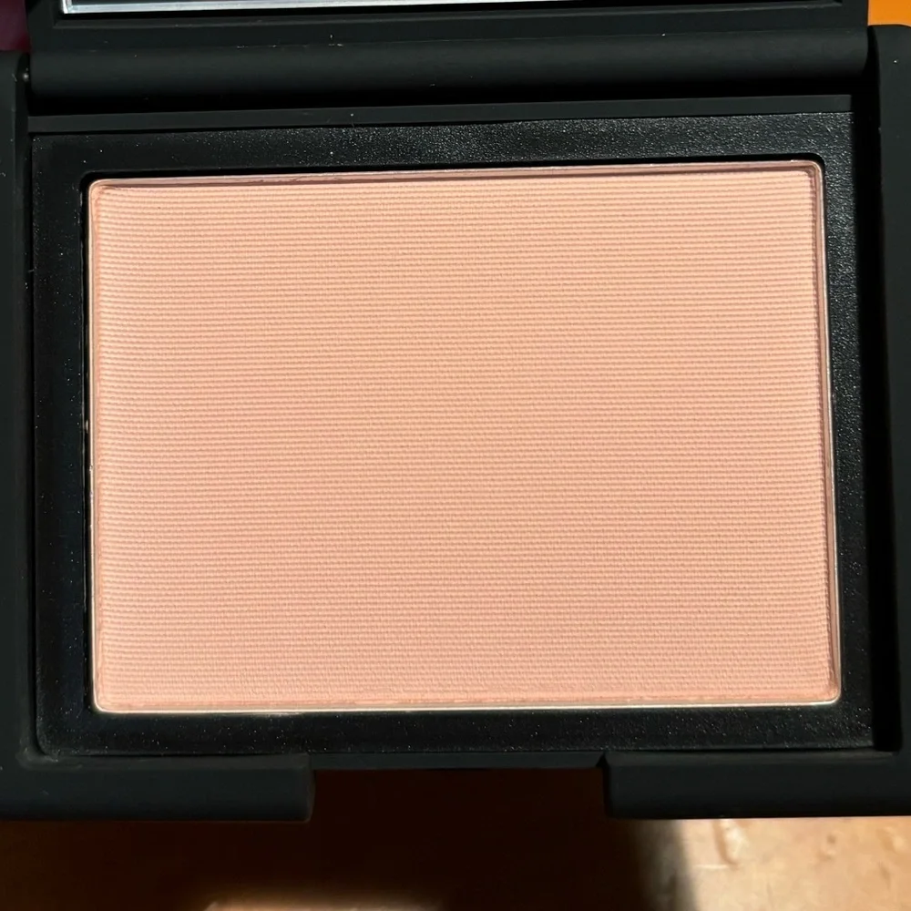 NARS Blush Behave
